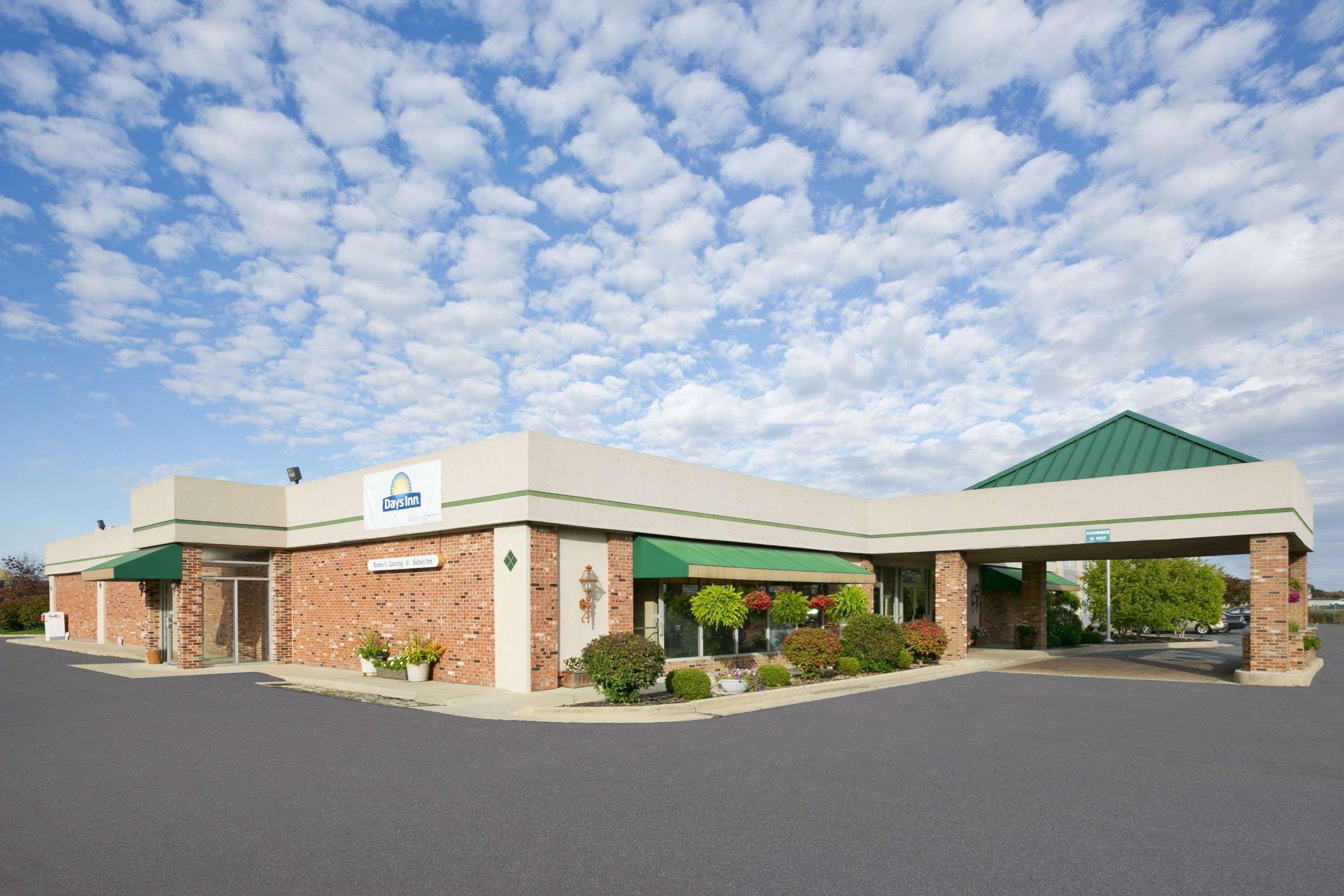 Days Inn By Wyndham Sidney Oh Kültér fotó