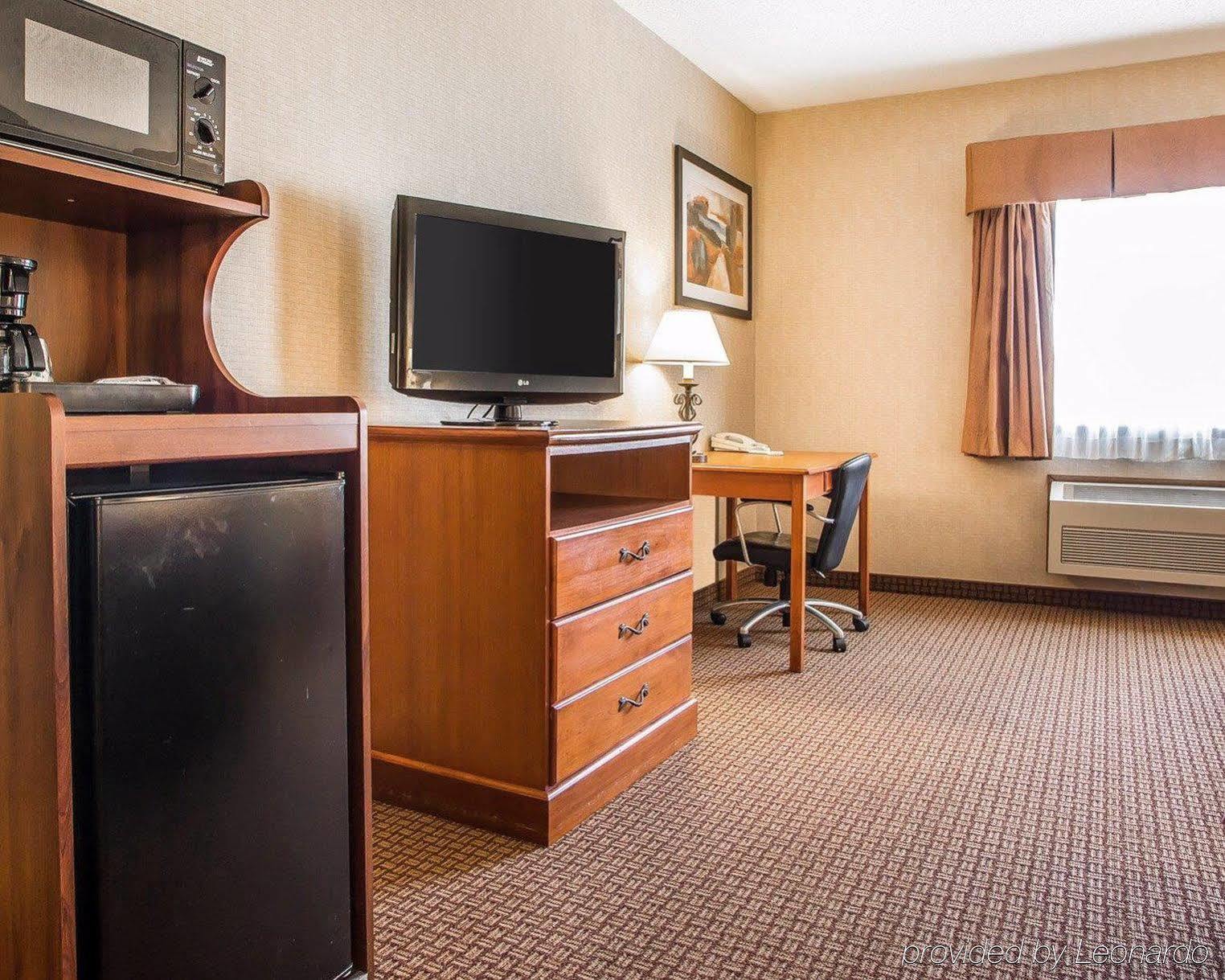 Days Inn By Wyndham Sidney Oh Kültér fotó