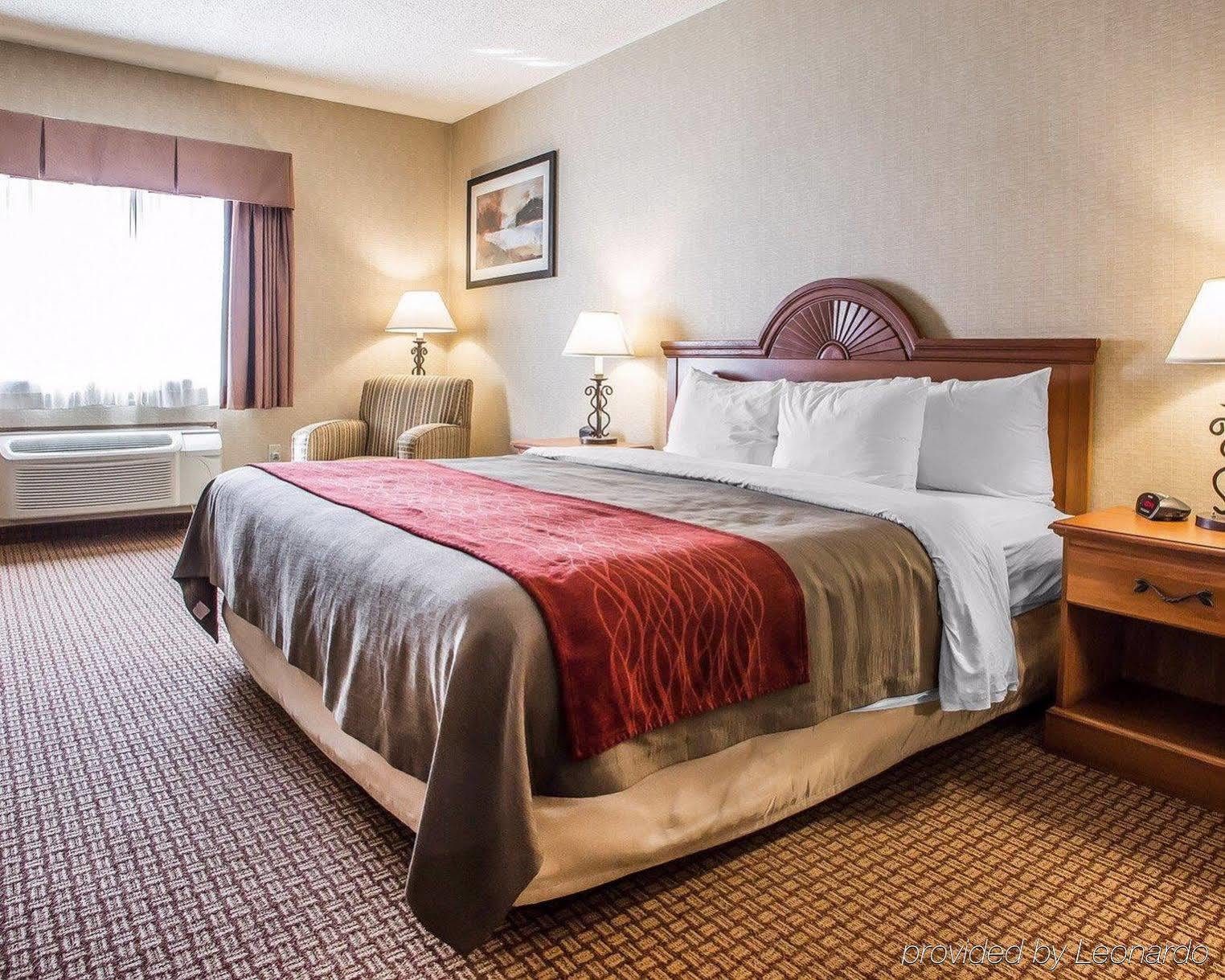 Days Inn By Wyndham Sidney Oh Kültér fotó