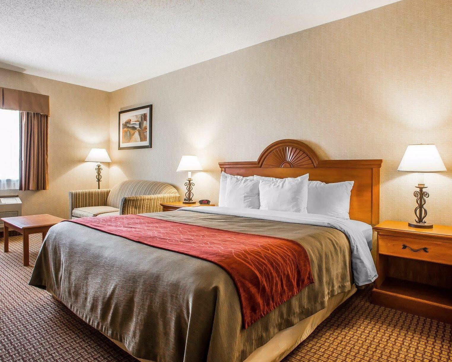 Days Inn By Wyndham Sidney Oh Kültér fotó