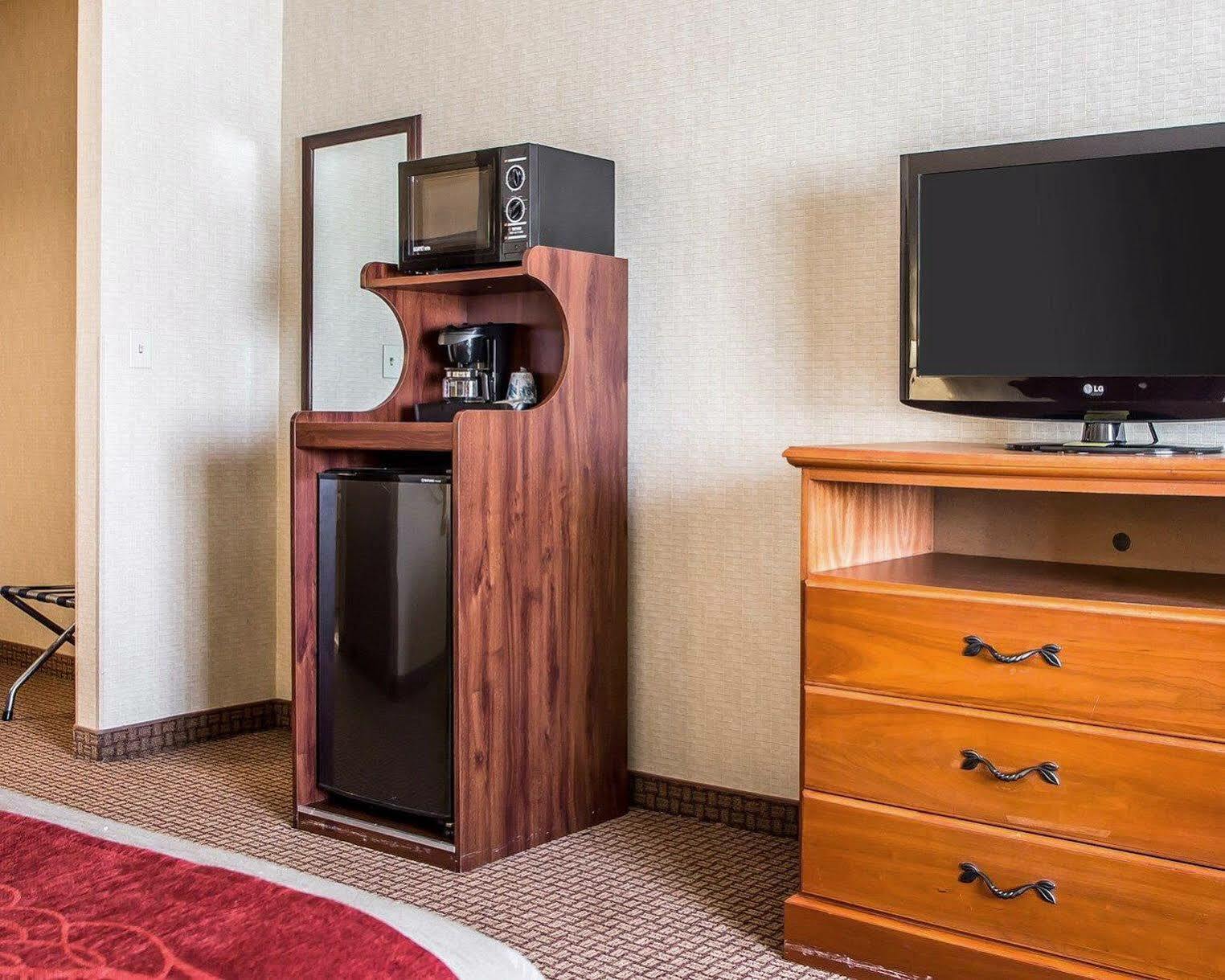 Days Inn By Wyndham Sidney Oh Kültér fotó